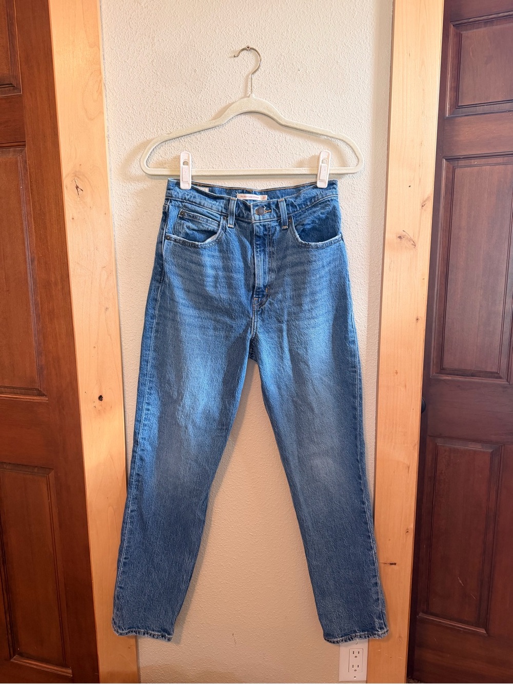 Classic High-Rise Straight Jeans in Medium Blue